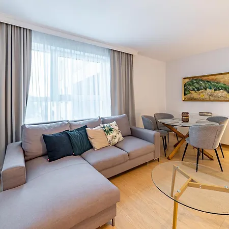 Rentplanet - Apartament Gwiazdzista Vratislav Exteriér fotografie